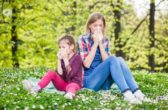 pomoshch-pri-allergii-v-domashnih-usloviyah-e1579192199295 Советы для аллергика - что делать, чтобы уменьшить симптомы аллергии